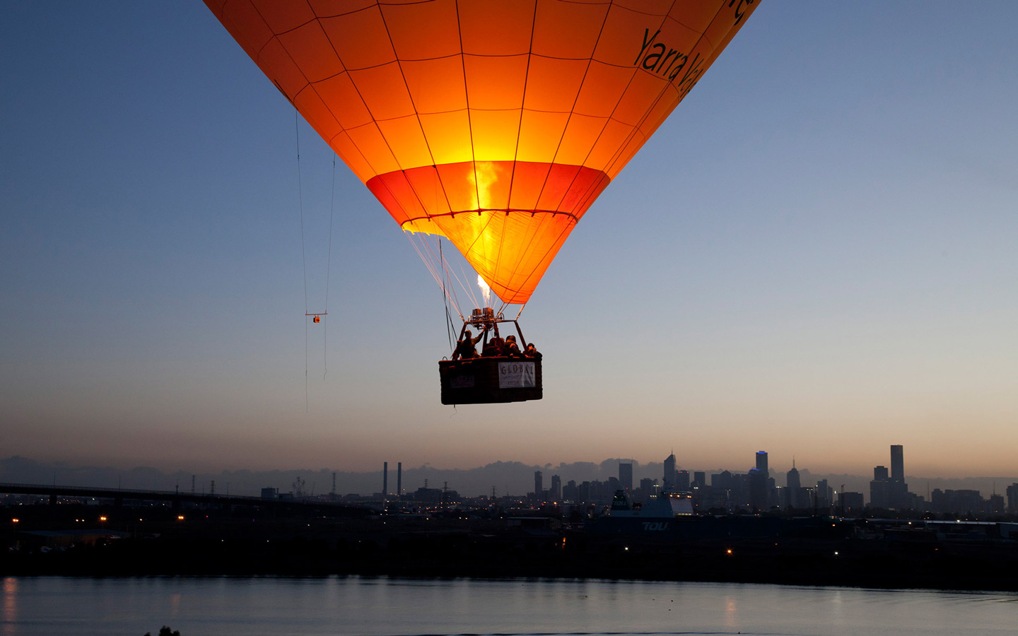 As One Of Melbourne S Premier Tour Operators Balloon Flights Over Melbourne Would Love To Share With Hot Air Balloon Rides Amazing Photography Balloon Flights
